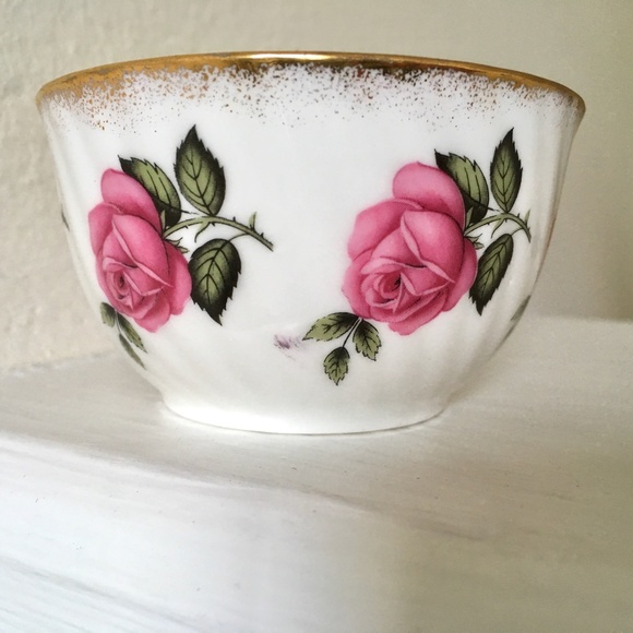 Vintage Bone China Sugar & Creamer Made in England Pink Roses 3-3/4" High - Picture 7 of 10